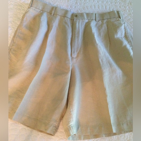 Mens Khaki Shorts - Picture 2 of 3